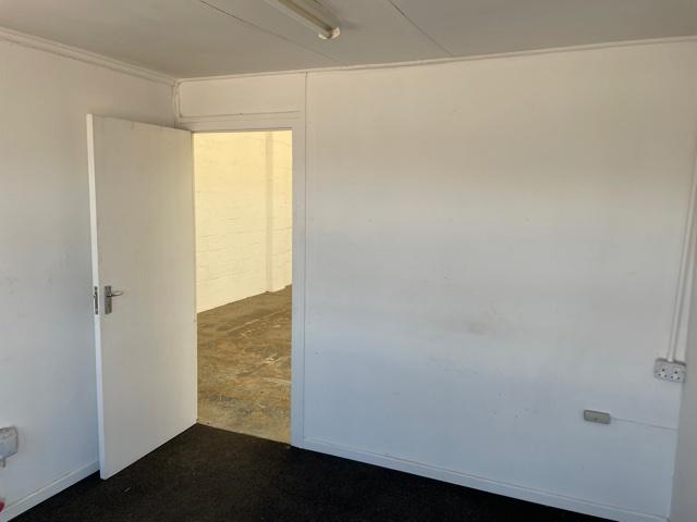 To Let commercial Property for Rent in Walmer Eastern Cape